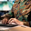 El Ejército de Estados Unidos ofrece un paquete de compensación financiera atractivo para quienes recién ingresan al servicio, el cual es competitivo e incluye diversas asignaciones adicionales.
