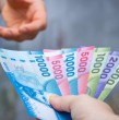 Con la llegada de mayo, muchos ciudadanos se preguntan qué beneficios y bonos se pagarán en el presente mes. Una de las ayudas más importantes es el Bono Invierno, pero ¿cuáles son los otros?