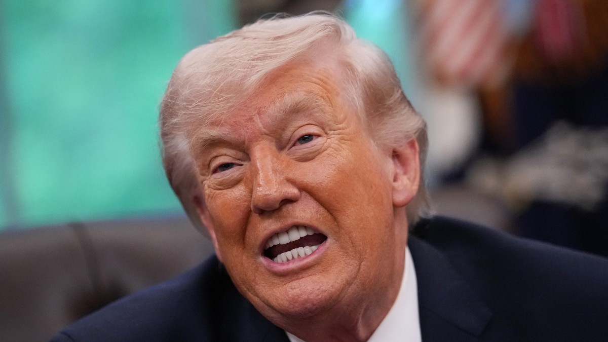 Trump advierte que bloqueo naval a Irán podría extenderse