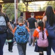 Revisa quiénes reciben el Bono Logro Escolar, cómo se asigna el monto de hasta $85 mil, cuáles son los requisitos académicos y sociales, y de qué forma se paga este beneficio estatal que reconoce el buen rendimiento estudiantil.