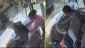 Pudo ser una tragedia: Conductora de bus escolar se desmaya al volante y los niños tomaron el control