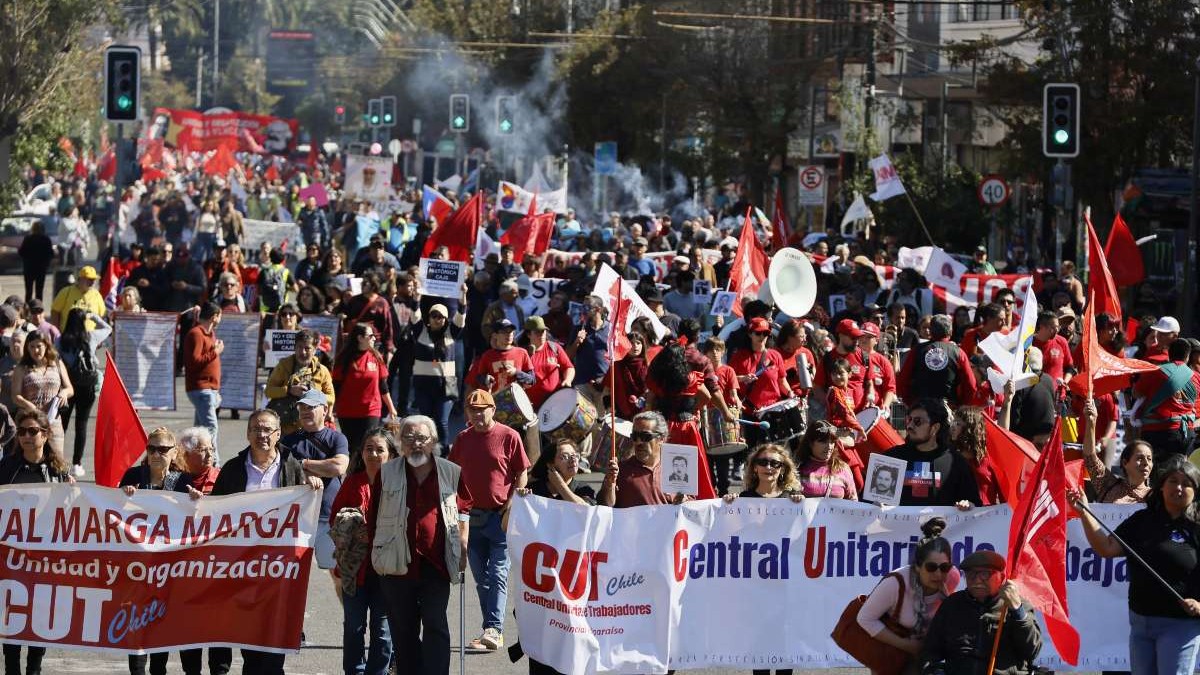 Día del Trabajador: Estos son los desvíos de tránsito de este viernes 1 de mayo en el centro de Santiago