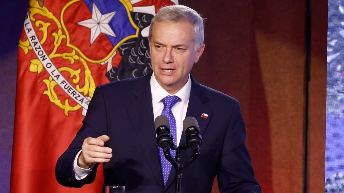 'Señal de austeridad': Presidente José Antonio Kast dona el 20% de su sueldo a tres fundaciones