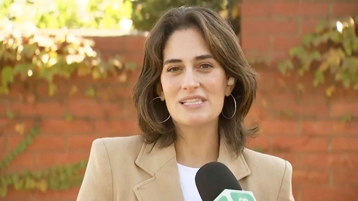 Ministra de Desarrollo Social aborda proyecto de restricción de redes sociales a menores y polémica por recorte de presupuestos