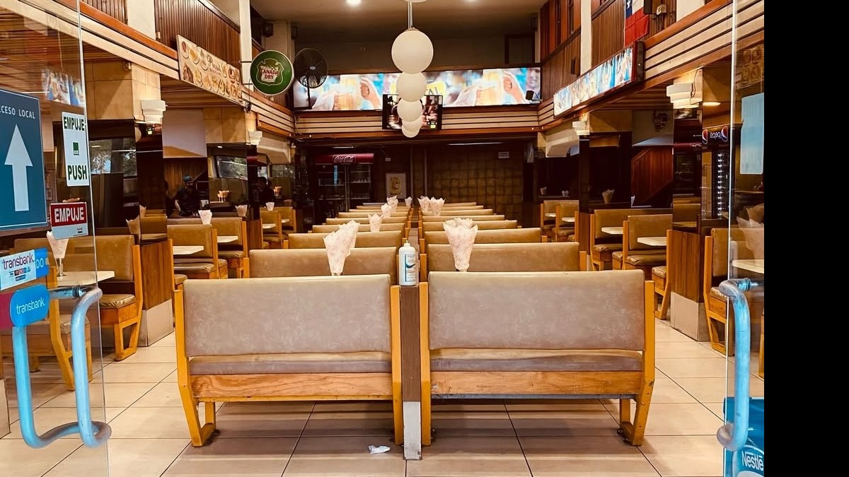 Más de 40 años de tradición en Santiago: histórica fuente de soda cierra sus puertas