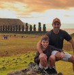 Cristián Arriagada compartió en redes sociales su viaje junto a su hijo a Rapa Nui. La publicación reúne miles de reacciones y comentarios que destacan la experiencia vivida y el vínculo familiar.