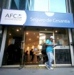 Si estás sin trabajo durante este mes de mayo, conoce los bonos y beneficios a los que puedes acceder como cesante en Chile, además de los requisitos, montos y mucho más.