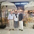 Martín Cárcamo abrió su nuevo restaurante ?Casa Abierta en Concón, con una variada carta que incluye desayunos, platos del mar y sándwiches. Revisa los precios, horarios y detalles del local.