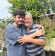 El comediante chileno KakoAmedia conmovió las redes tras revelar la muerte de su padre con un emotivo mensaje de despedida Revisa sus palabras y las reacciones que generó.