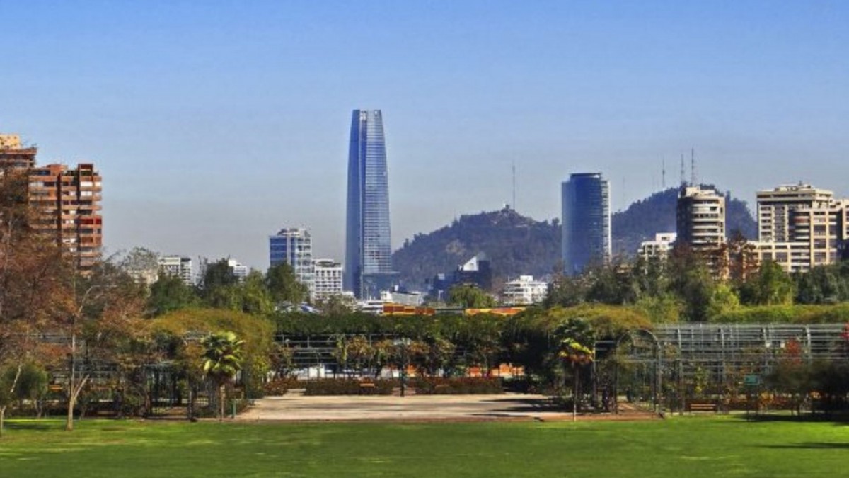Millonaria remodelación del Parque Araucano: Tendría laguna, aviario y conexión a futura Línea 7 del Metro