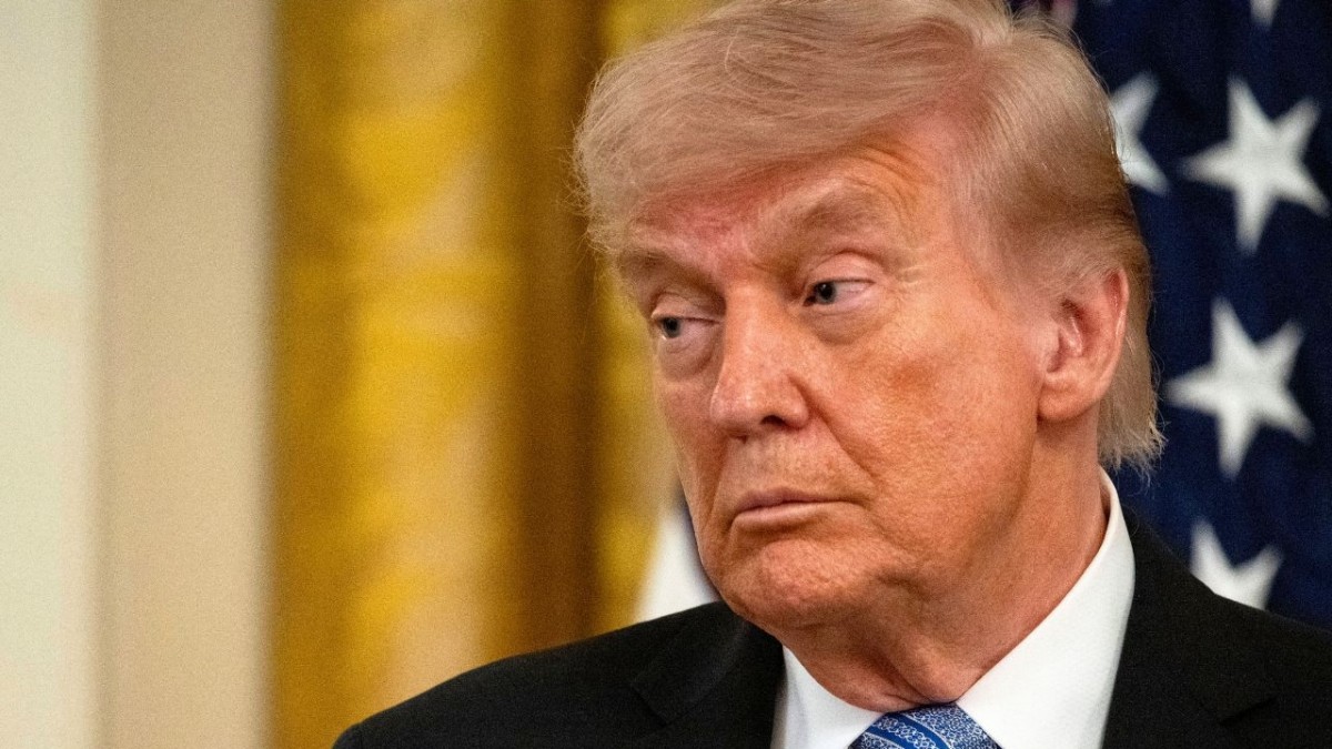 Trump suspende operación de escolta de buques en Ormuz para impulsar un acuerdo con Irán