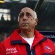 La preocupación por el estado de salud del histórico técnico mantiene en alerta al mundo del fútbol chileno, mientras sus exdirigidos buscan maneras de apoyarlo en este complejo momento.