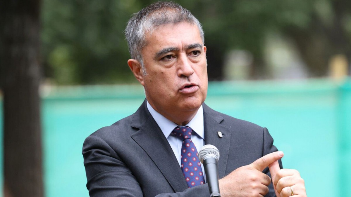 Alcalde Desbordes rechaza ampliar Santiago 1: 'No es recomendable una cárcel de alta seguridad en el corazón de la capital'