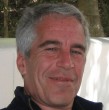 Un juez de EE.UU. publicó la supuesta nota de suicidio de Jeffrey Epstein, escrita semanas antes de su muerte en 2019. El documento, no autenticado, reaviva las dudas sobre el fallecimiento del financiero.