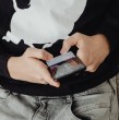 Una nueva ley, que prohíbe el uso de teléfonos celulares en las aulas de clases durante las ponencias educativas, habría sido oficialmente aprobada en Estados Unidos