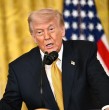 El presidente de Estados Unidos, Donald Trump, volvió a encender la tensión con México tras amenazar con una eventual intervención contra el narcotráfico si las autoridades mexicanas ?no hacen su trabajo.