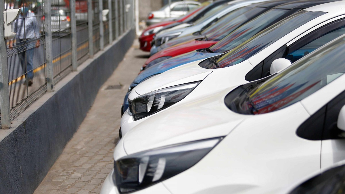 Tienen un defecto en el motor: Sernac emite alerta de seguridad para dos vehículos vendidos en Chile