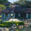 El hotel Shades of Green está en el complejo Walt Disney World de Florida, en la zona de Magic Kingdom. Es exclusivo para militares estadounidenses.  ?Pagas en base a tu rango, afirma un oficial del Ejército.