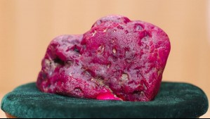 Descubren enorme rubí de 11.000 quilates en Myanmar: Es de color rojo púrpura y podría valer millones