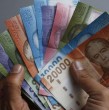 A diferencia de otros aportes estatales, el Bono Base Familiar destaca por entregarse por hasta 24 meses continuos, brindando un alivio monetario sostenido a los hogares que más lo requieren