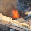 Conoce detalles sobre el incendio ocurrido este viernes en el centro de Santiago, específicamente, en un local comercial. Esto generó desvíos de tránsito, por lo que se reportó una alta congestión.