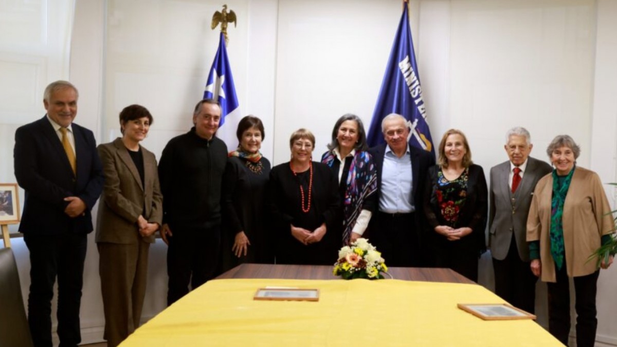 Michelle Bachelet asistió a almuerzo de exministros de Salud junto a la actual titular del Minsal