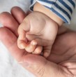 Conoce cómo puedes postular a la convocatoria de la Fundación Abrázame, en la cual se busca a voluntarios para abrazar a bebés de entre 0 y 3 años que se encuentren al cuidado del Estado. ¡Revisa los requisitos!