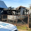 La Policía de Investigaciones (PDI) trabaja en identificar dos cuerpos que este sábado fueron encontrados al interior de una casa que se vio afectada por un voraz incendio en la comuna de San Pablo, región de Los Lagos.