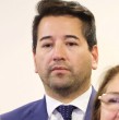 Un rechazo transversal en el mundo político generó la agresión sufrida por el diputado Javier Olivares, quien denunció haber recibido un golpe de puño en el rostro mientras visitaba un club deportivo en Olmué. Revisa las reacciones.