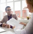 Más de 3.500 empleos estarán disponibles en feria laboral en Santiago. Conoce cómo postular online, qué empresas participan y las actividades en Plaza de Armas.