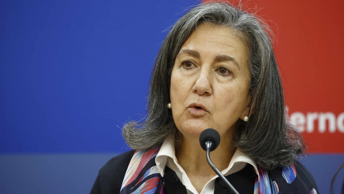 Ministra Chomali aclara que recortes en su cartera no 'tienen que ver con reducir las prestaciones de salud'