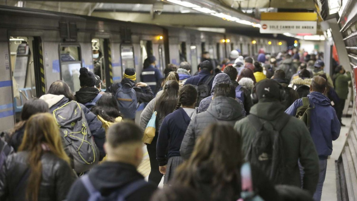 Metro acusa 'informaciones imprecisas' por fallas en ascensores y escaleras: Reveló cuántos equipos están fuera de servicio