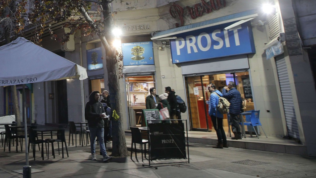 Tras cierre del Prosit: Este es el local que abrió en su reemplazo en Plaza Baquedano