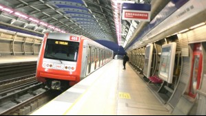 Metro de Santiago restablece el servicio tras cierre de siete estaciones en Línea 4