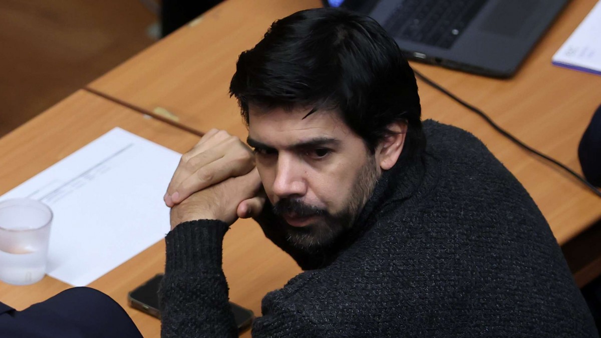 'El amparado yerra... quizás por lo complejo del caso': La irónica respuesta del juez Urrutia a recurso de exdiputado Lavín