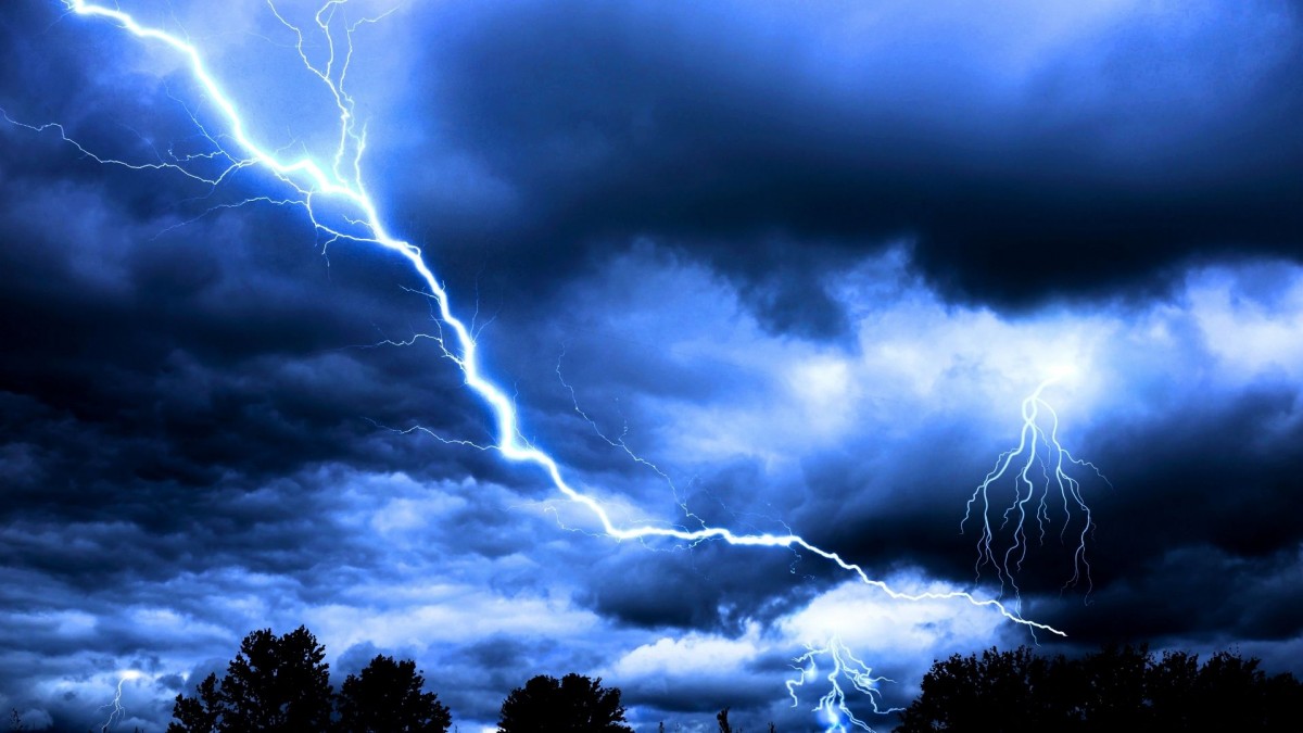 'Borde de ataque de baja segregada': Meteorología emite alerta por tormentas eléctricas en una zona de la región de Valparaíso