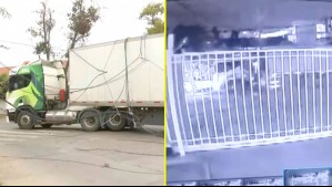 Camión arrasó con postes de luz en Ñuñoa: Video muestra momento del accidente