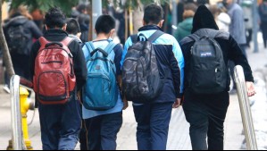 Proyecto de Escuelas Protegidas fue despachado a Sala del Senado: Se aprobó revisión de mochilas en ciertos casos