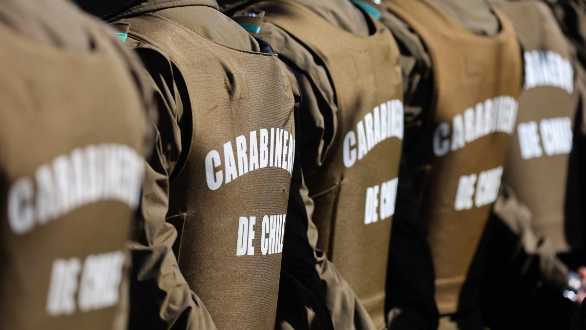 Carabineros informa que tres funcionarios fueron desvinculados acusados de tener vínculos 'constitutivos de delito'