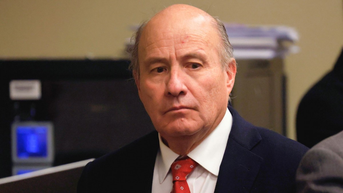 'A veces uno con menos recursos se hace más': Ministro Quiroz por recorte a presupuesto de hospitales