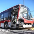 Diez pasajeros resultaron lesionados luego de un choque entre dos buses del sistema Red, ocurrido la mañana de este viernes en la comuna de La Florida, Región Metropolitana.