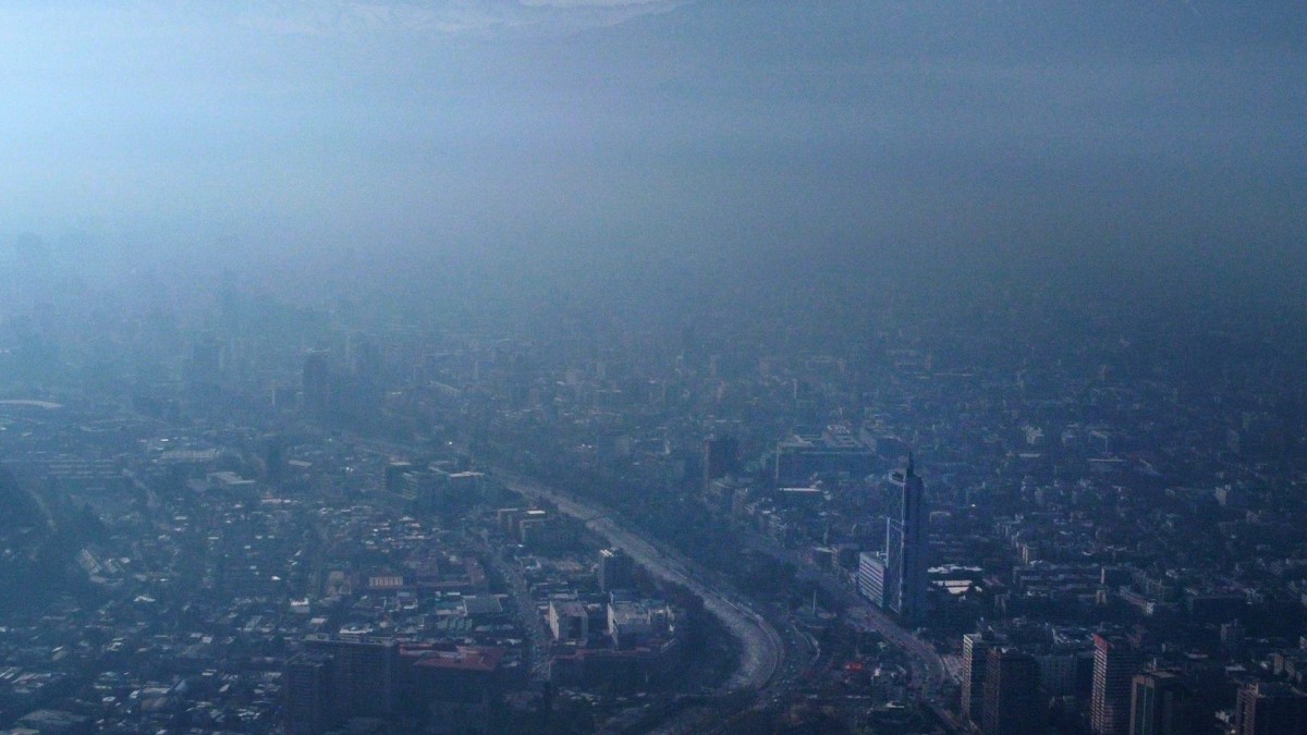 Santiago lidera ranking mundial de mala calidad del aire y enciende alertas por contaminación