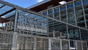 Dictan arraigo nacional y firma mensual para padre de niña que cayó de edificio