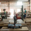 Masisa habría cambiado su estrategia y explora la venta de la empresa. La austriaca Egger aparece con ventaja en medio de pérdidas acumuladas, caída en caja y una reestructuración financiera.
