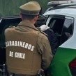 Revisa antecedentes de la detención de un profesor en la comuna de San Vicente de Tagua Tagua que era buscado por huir de Carabineros, ya que portaba drogas y conducía una camioneta robada. Estaba dando clases al momento de ser detenido.