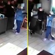 Una mujer de 75 años murió tras un altercado en una cafetería Tim Hortons en Estados Unidos. El video completo del incidente generó controversia y cambió la percepción inicial del caso.