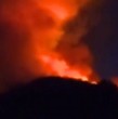 Senapred ordenó la evacuación del sector Alto Rocue, en Antuco, región del Biobío, por un incendio forestal. El organismo activó el Sistema de Alerta de Emergencia (SAE) y pidió calma a los habitantes.