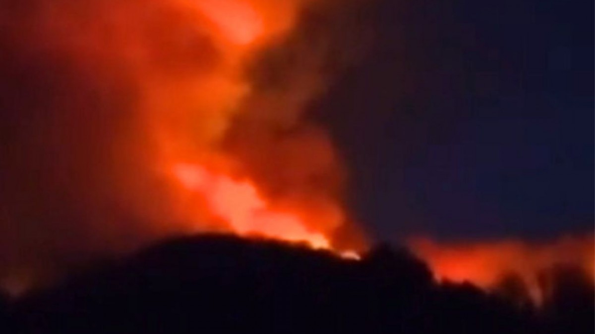 Senapred emite alerta SAE para evacuar sector de Antuco por incendio forestal