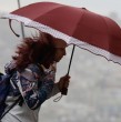 La Dirección Meteorológica de Chile (DMC) emitió una alerta por viento moderado a fuerte con intensidades de hasta 90 km/h que afectará a una región del país debido a una \\\'corriente en chorro\\\'. ¡Detalles!