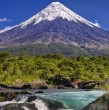 Tras varias horas de intenso trabajo en terreno, equipos de rescate confirmaron este jueves el fallecimiento del excursionista que cayó a una profunda grieta en los faldeos del volcán Osorno, en la Región de Los Lagos.
